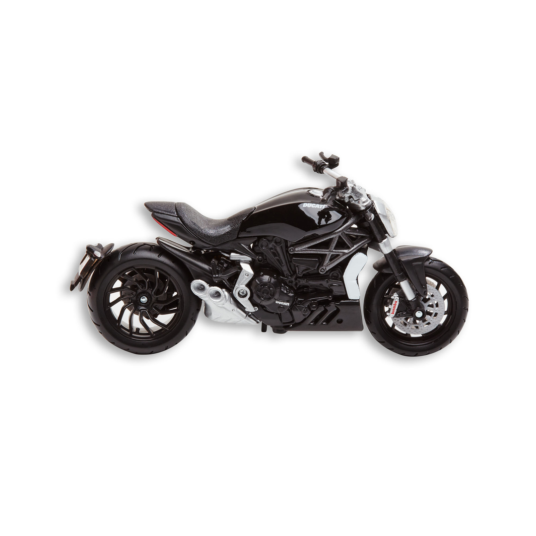 DIE-CAST-MODEL-XDIAVEL-1:18
